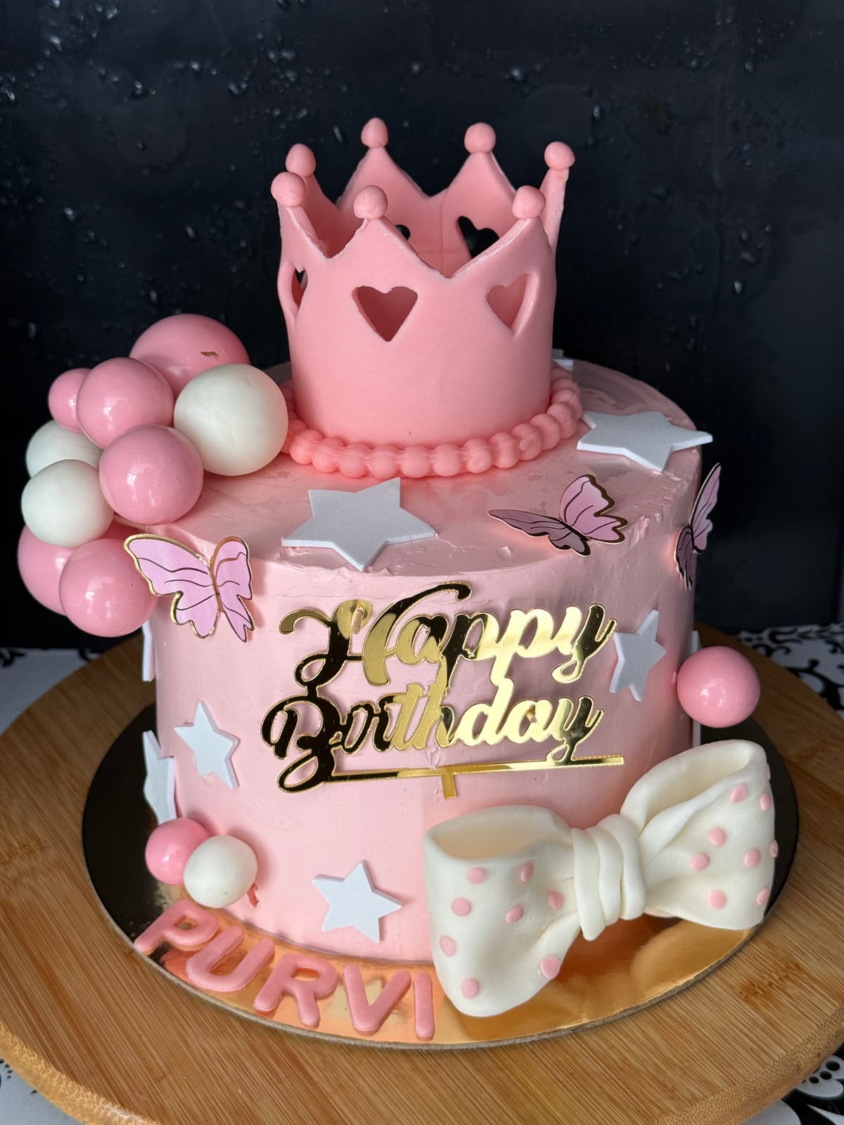 Custom cake by Cakes by Versha