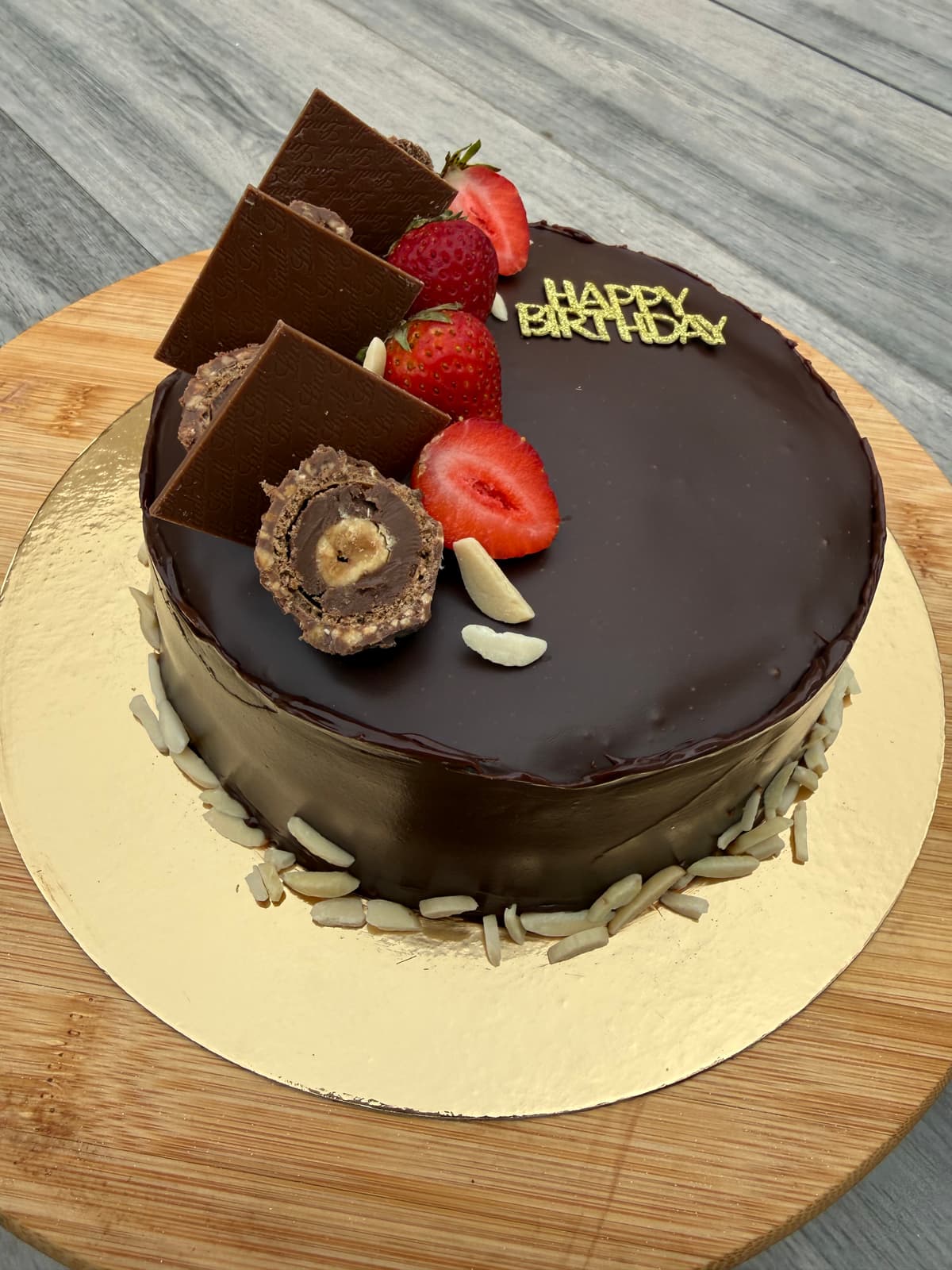 Custom cake by Cakes by Versha