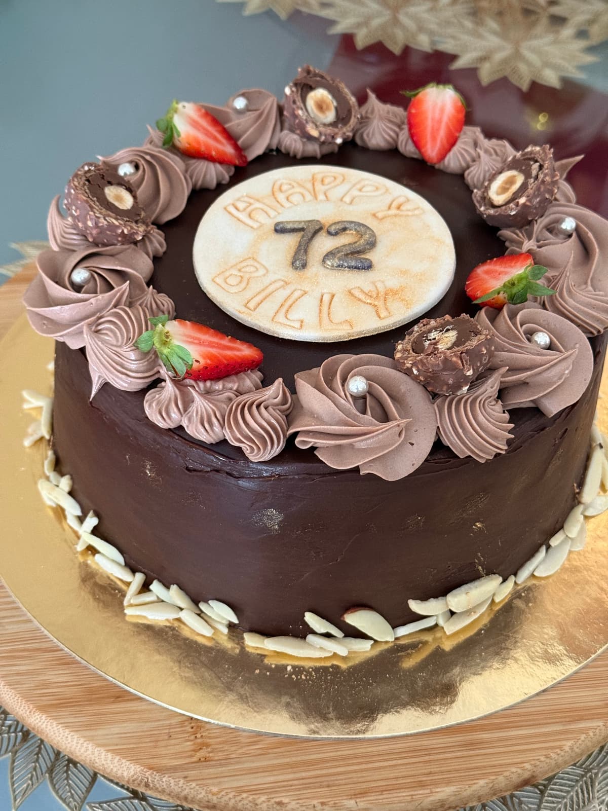 Custom cake by Cakes by Versha
